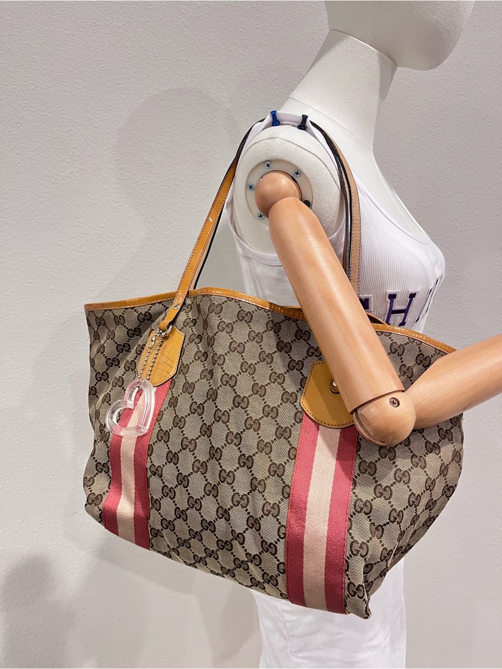 GUCCI GG CANVAS JOLIE TOTE .